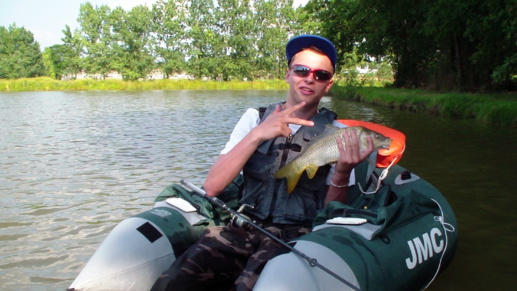 Pêche des Carpeaux depuis un Float-Tube Pêche des Carpeaux depuis un Float-Tube