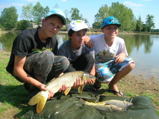 STAGE ADOLESCENTS PÊCHE MODERNE DE LA CARPE en VENDEE 