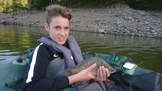 Pêche à la Ligne en Float-Tube Pêche à la Ligne en Float-Tube